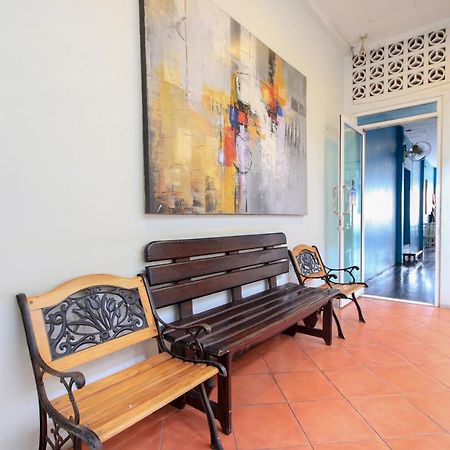 Oyo 1054 Phuket Backpacker Hostel Εξωτερικό φωτογραφία