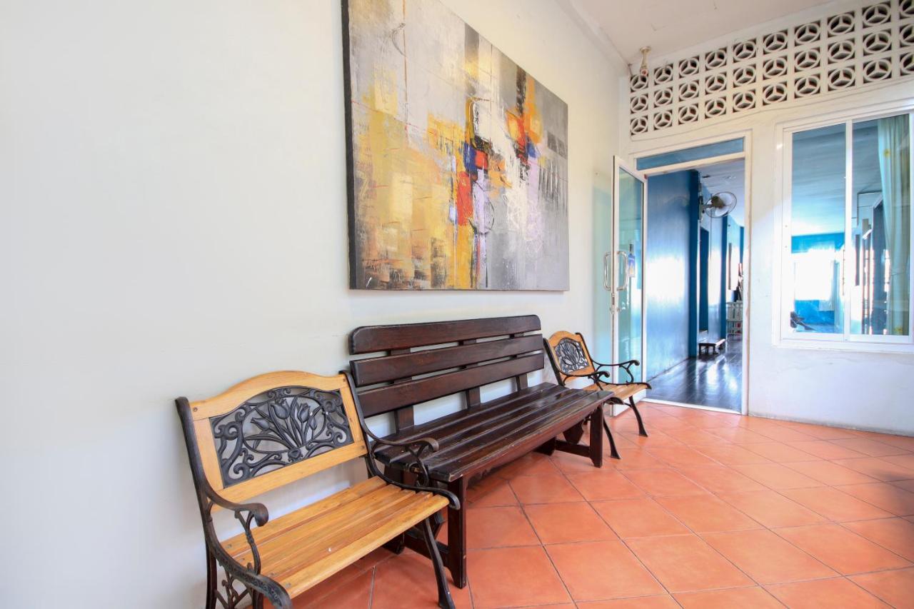 Oyo 1054 Phuket Backpacker Hostel Εξωτερικό φωτογραφία