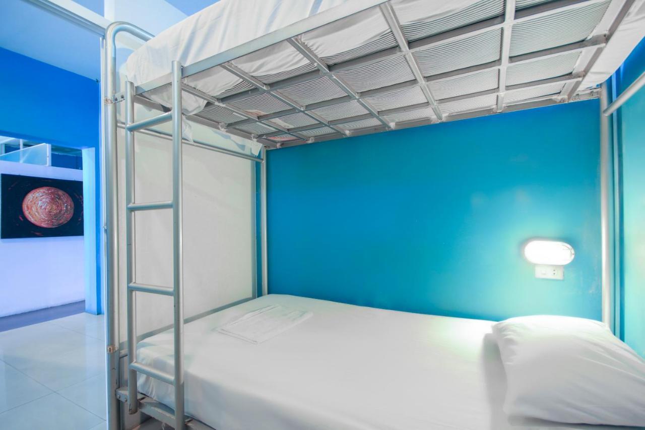 Oyo 1054 Phuket Backpacker Hostel Εξωτερικό φωτογραφία