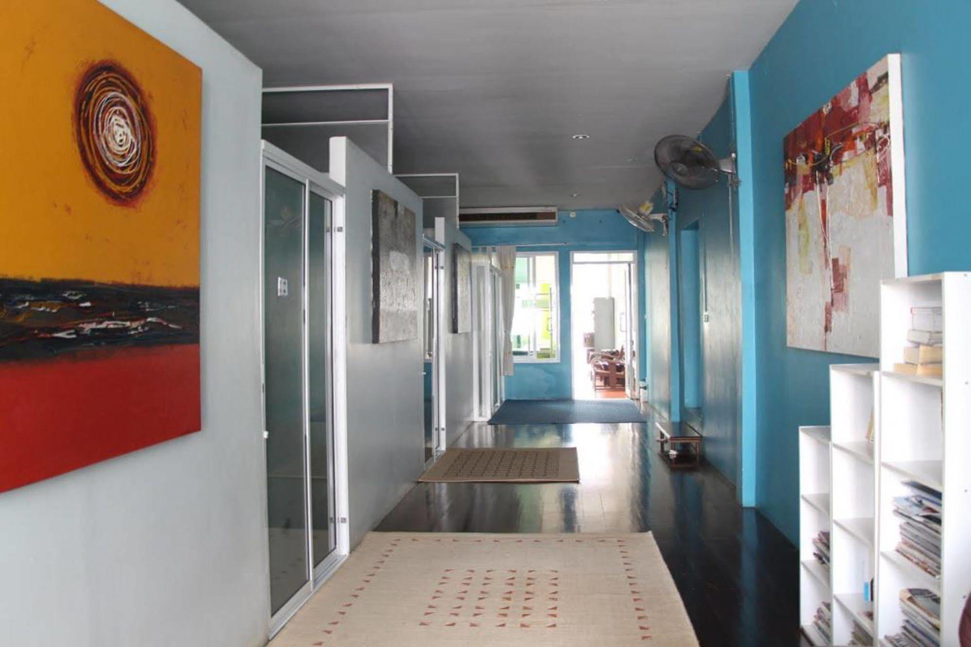 Oyo 1054 Phuket Backpacker Hostel Εξωτερικό φωτογραφία